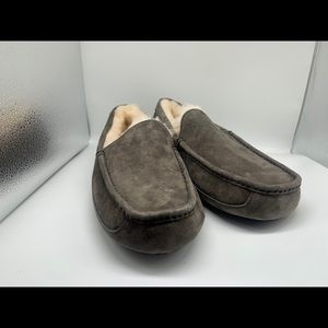 NEW UGG Ascot Slipper New Men Sz 9EEE(NO BOX)